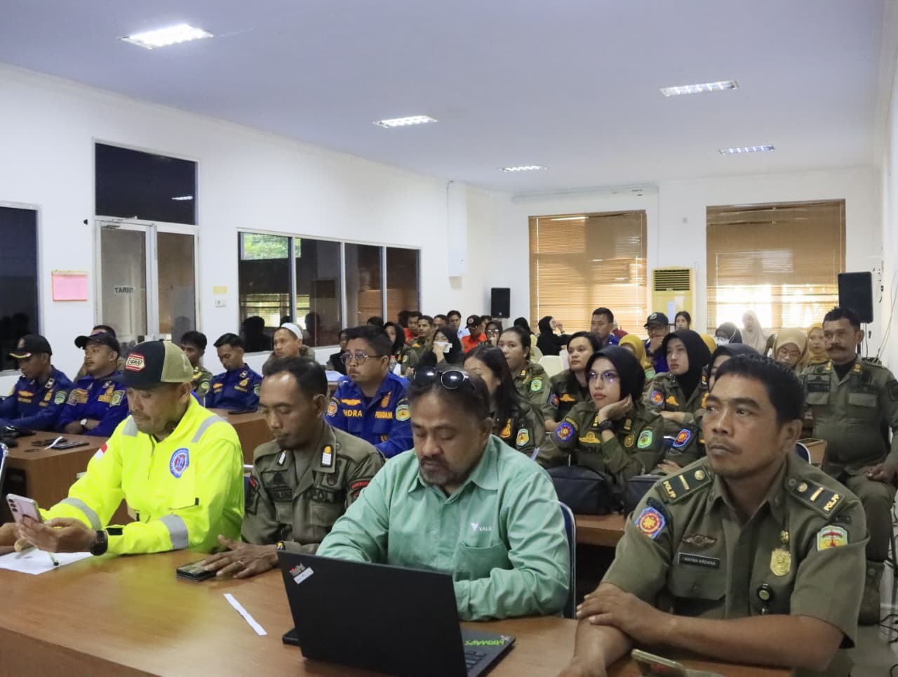 Perkuat Sinergi Pelayanan Darurat, Diskominfo-SP Lutim Simulasikan Call Center 112